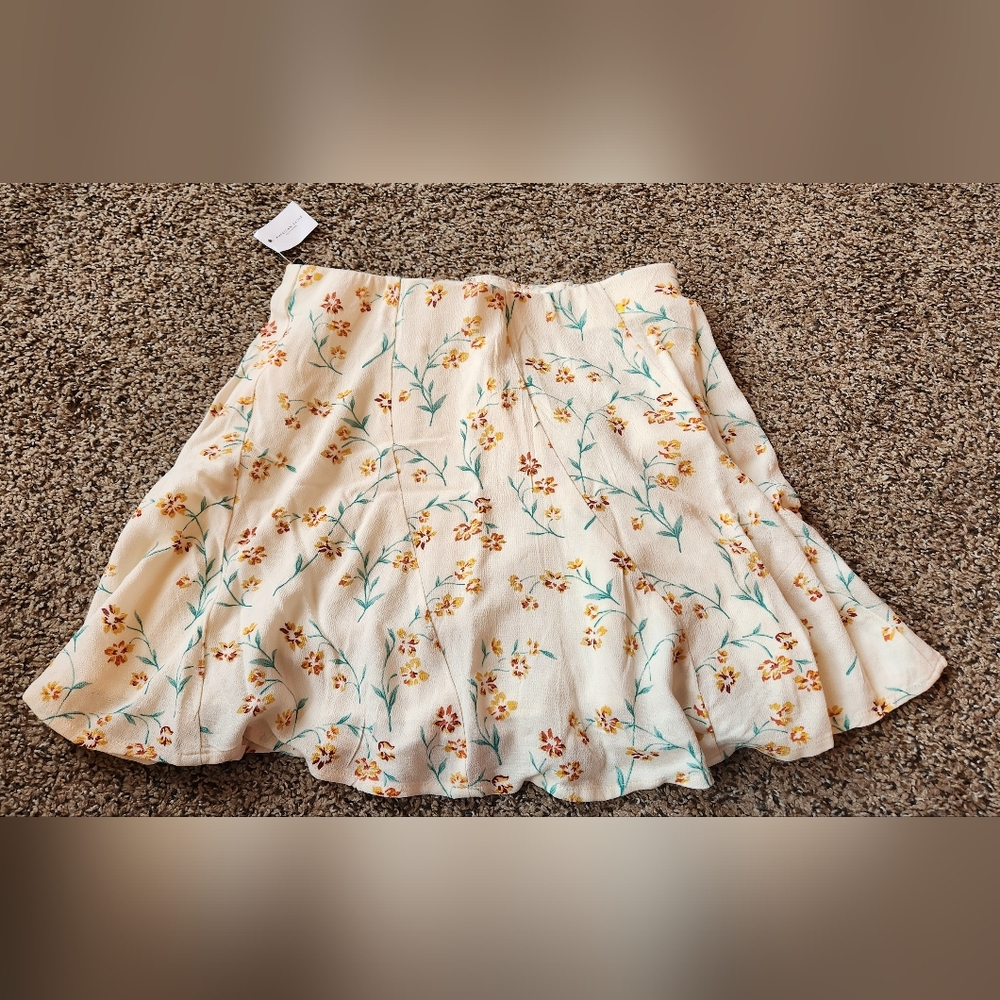 🩵Floral Cream Skirt